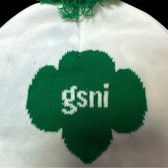 Girl Scouts GSNI Pom Beanie Hat – White & Green - Picture 3 of 3